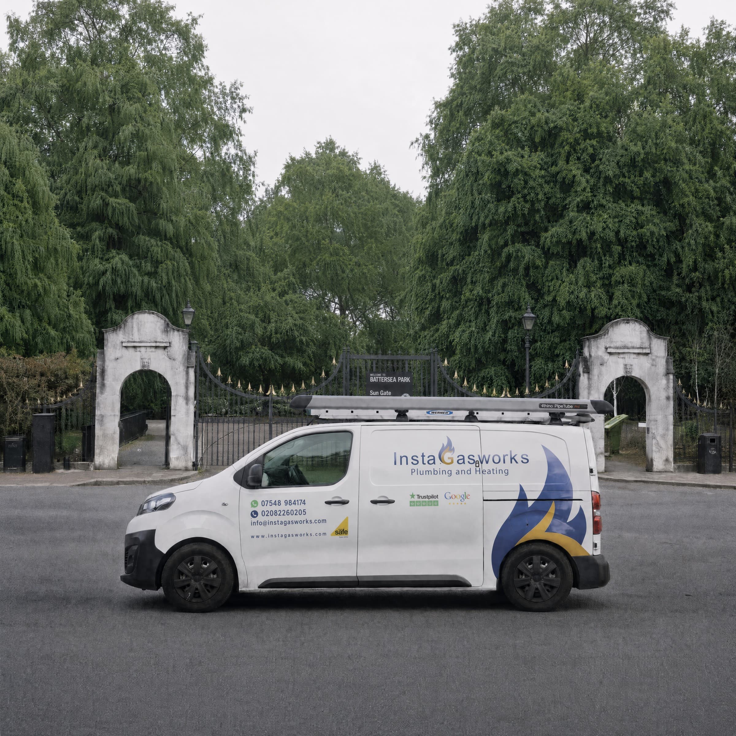 InstaGasWorks van parked at the Sun Gate entrance to Battersea Park