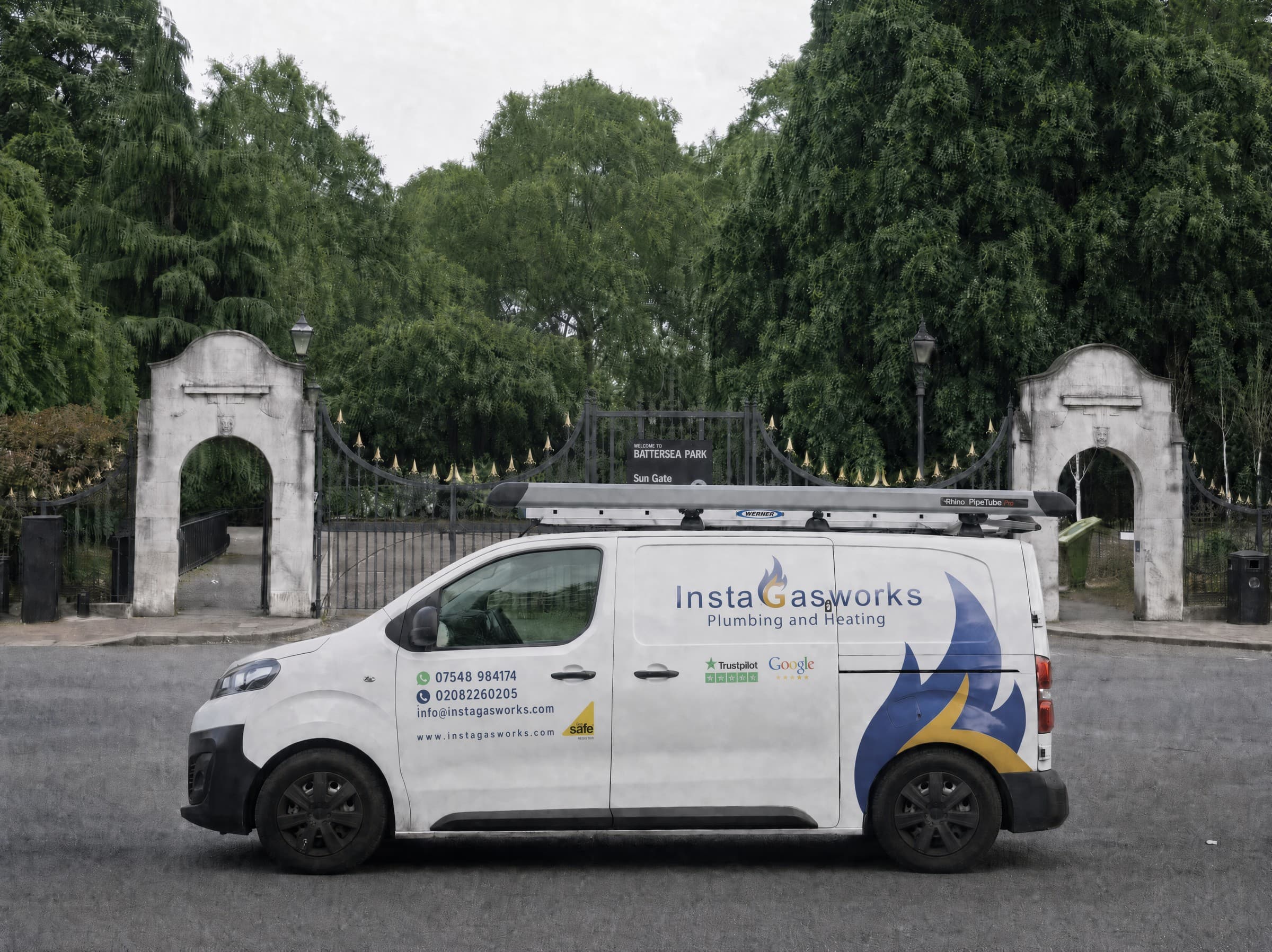 InstaGasWorks van parked at the Sun Gate entrance to Battersea Park